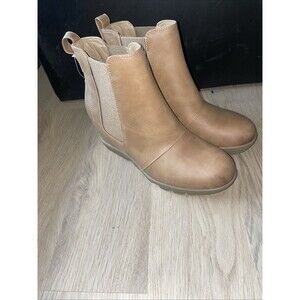 Cabincore Urban Boho Athlefit Women's NWT Ankle Wedge Chelsea Bootie 8.5